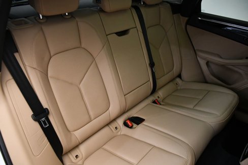 Used 2025 Porsche Macan image 55
