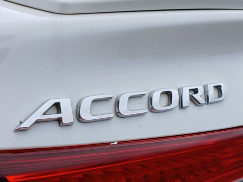 Used 2018 Honda Accord Sport image 33