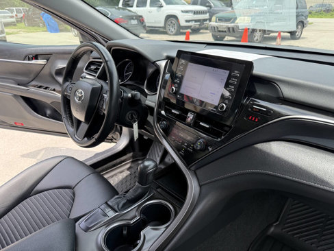 Used 2024 Toyota Camry SE image 20
