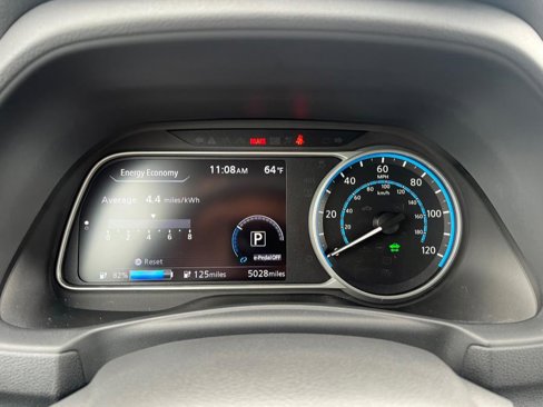 Used 2025 Nissan Leaf S image 13