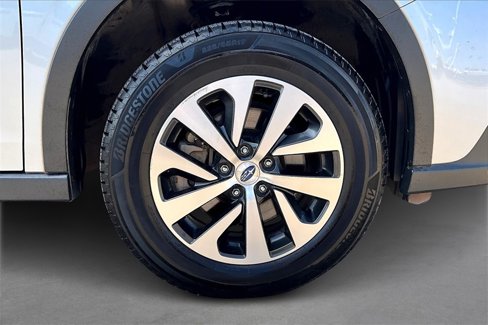 Used 2022 Subaru Outback Premium image 8