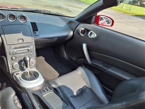 Used 2006 Nissan 350Z Touring image 16