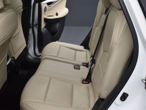 Used 2019 INFINITI QX50 Essential w/ Premium Heat Package image 19