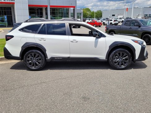 Used 2024 Subaru Outback Onyx Edition image 15