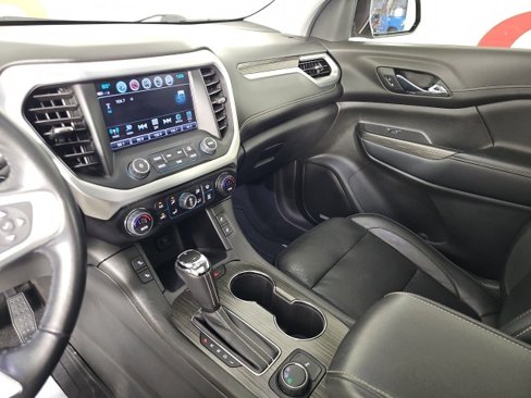Used 2019 GMC Acadia SLT w/ Black Edition image 16