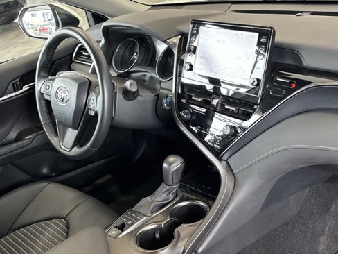 Used 2022 Toyota Camry SE image 26