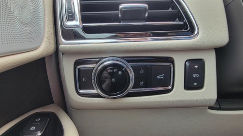 Used 2019 Lincoln Navigator Reserve image 26