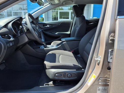 Used 2023 Chevrolet Malibu LT image 11