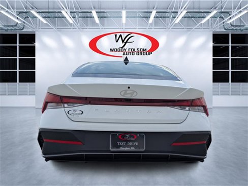 Used 2024 Hyundai Elantra SEL image 4