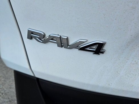 Used 2023 Toyota RAV4 XLE image 13