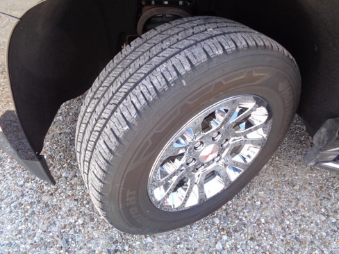 Used 2018 GMC Yukon XL SLT w/ Open Road Package image 18