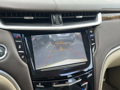 Used 2013 Cadillac XTS Premium image 20