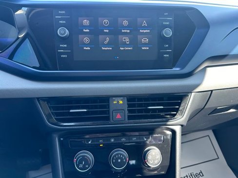 Used 2023 Volkswagen Taos SE w/ Panoramic Sunroof Package image 47