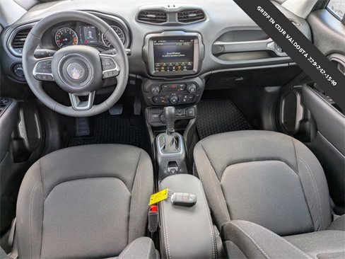Used 2023 Jeep Renegade Latitude image 14