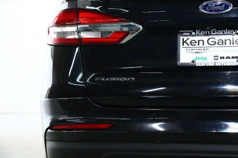 Used 2020 Ford Fusion SE image 43
