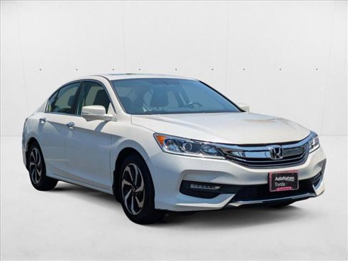 Used 2017 Honda Accord EX-L image 3