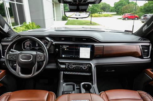 Used 2024 GMC Sierra 2500 Denali Ultimate image 28