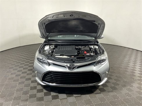 Used 2016 Toyota Avalon XLE image 6