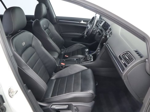 Used 2018 Volkswagen Golf R 4-Door image 21