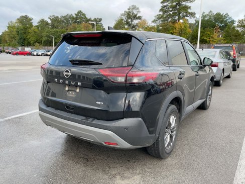 Used 2023 Nissan Rogue S image 6