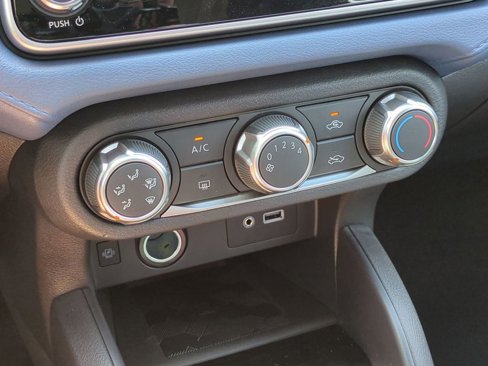New 2025 Nissan Versa SV image 19