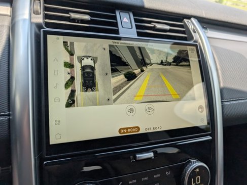 Certified 2024 Land Rover Discovery Dynamic SE image 13