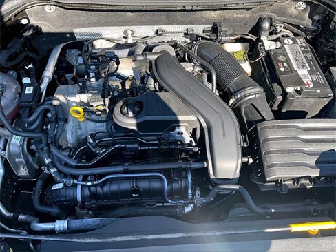 Used 2022 Volkswagen Taos SE w/ IQ.Drive SE Package image 32