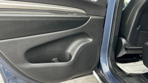 Used 2020 Dodge Durango SXT image 50