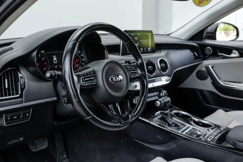 Used 2019 Kia Stinger Premium image 21