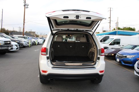 Used 2011 Jeep Grand Cherokee Overland image 8