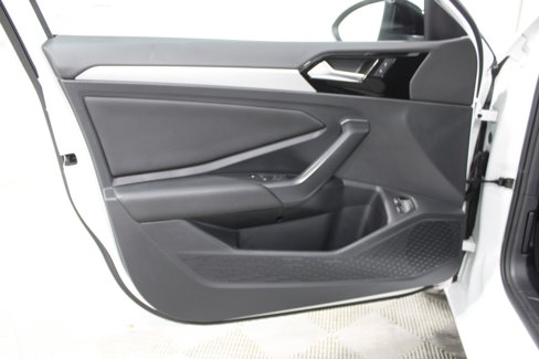 Used 2021 Volkswagen Jetta R-Line w/ R-Line Cold Weather Package image 6