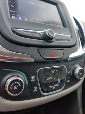 Used 2020 Chevrolet Equinox LS image 28