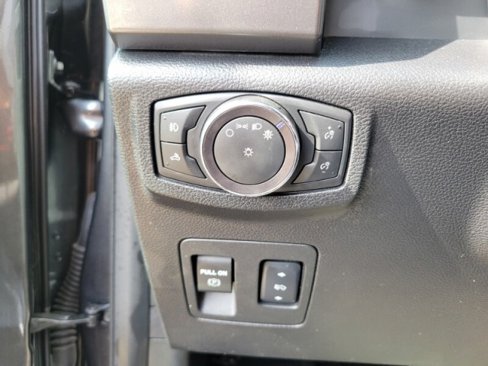 Used 2018 Ford F150 XLT w/ Equipment Group 302A Luxury image 13