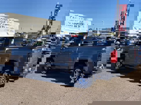 Used 2022 Chevrolet Colorado LT w/ Fleet Safety Package image 5