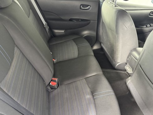 Used 2021 Nissan Leaf SV image 12