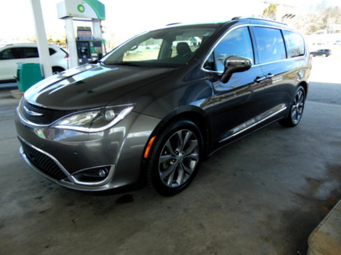 Used 2018 Chrysler Pacifica Limited w/ Tire & Wheel Group image 31