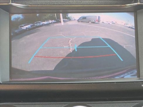 Used 2018 Toyota RAV4 LE image 14
