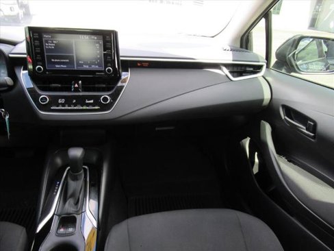 Used 2022 Toyota Corolla LE image 15