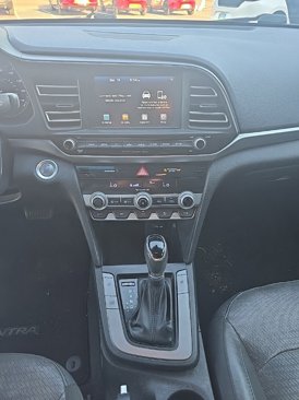 Used 2020 Hyundai Elantra Limited w/ Cargo Package (C1) image 15