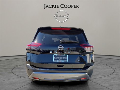 Used 2023 Nissan Rogue SL w/ SL Premium Package image 4