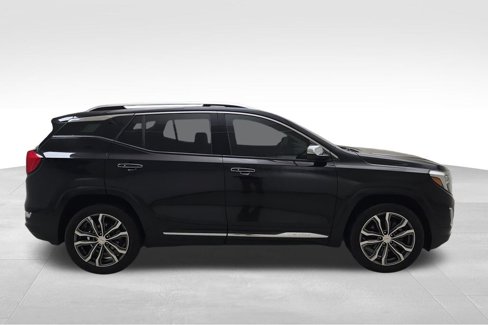 Used 2018 GMC Terrain Denali w/ Advanced Safety Package image 10