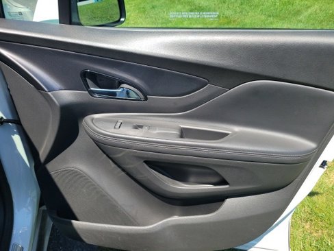 Used 2019 Buick Encore Sport Touring image 15