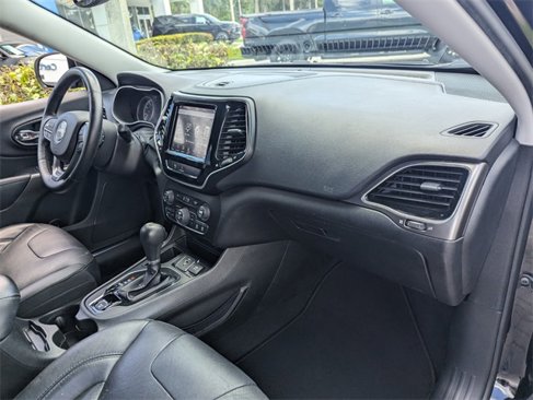 Used 2020 Jeep Cherokee Limited image 16