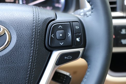 Used 2016 Toyota Highlander Limited image 20