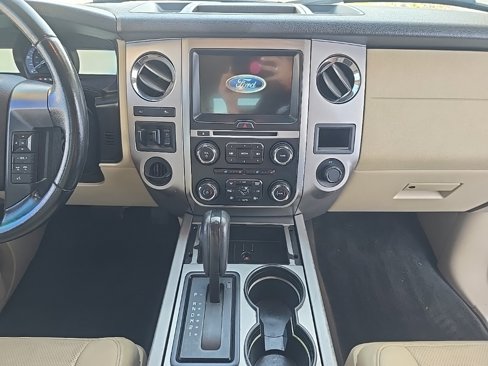 Used 2017 Ford Expedition EL XLT w/ Equipment Group 202A image 28