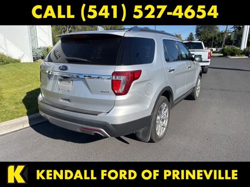 Used 2017 Ford Explorer Limited image 8