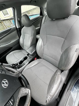 Used 2013 Hyundai Sonata SE w/ Navigation & Sunroof Pkg image 12