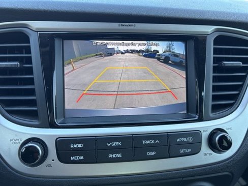 Used 2022 Hyundai Accent SEL image 11