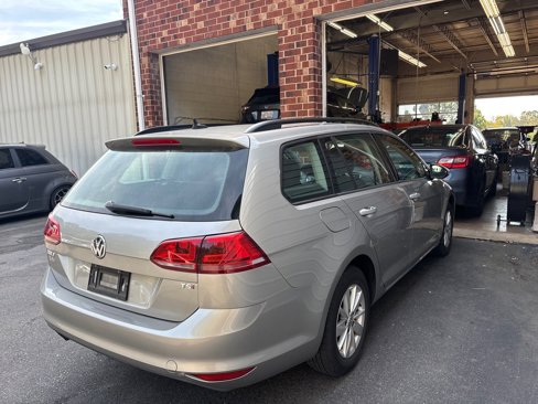 Used 2015 Volkswagen Golf S image 6