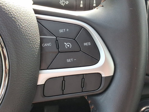 Certified 2018 Jeep Compass Latitude w/ Popular Equipment Group image 21